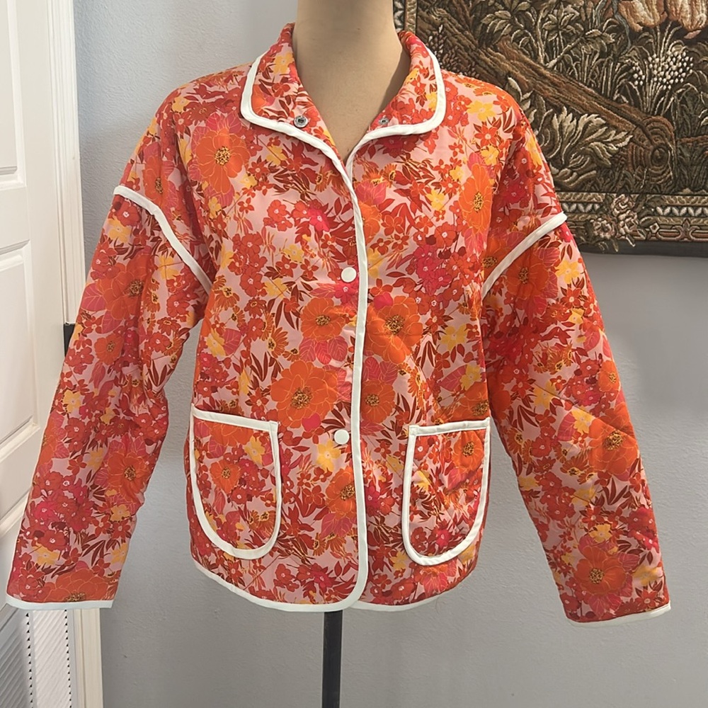 Dokoto‎ New With Tags Floral Quilted Jacket. Size S - Picture 6 of 12
